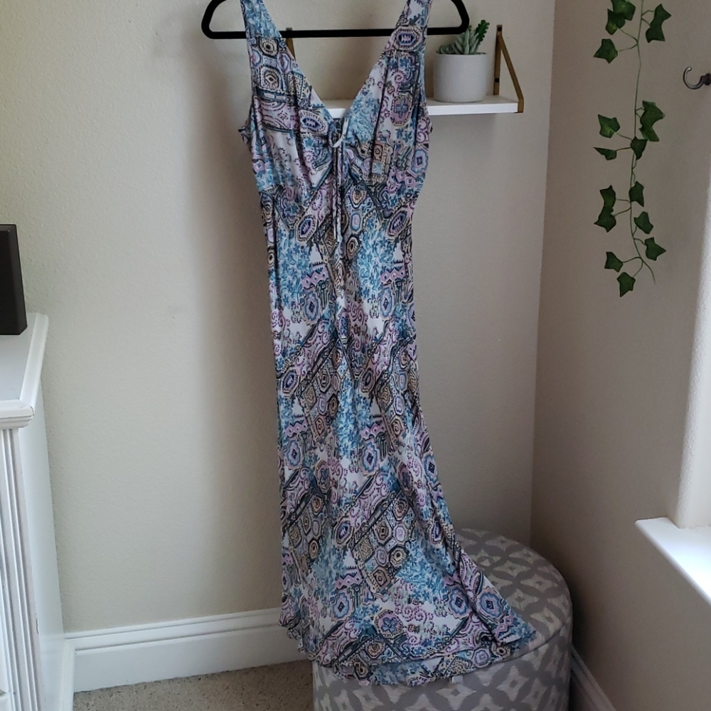 🏜 Sleeveless Midi Dress by Angie Size L